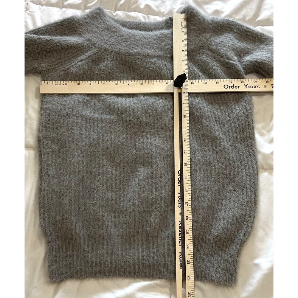 After Market Womens M Pullover Gray Sweater Long Sleeve Ribbed Cozy Fluff Finish - Picture 8 of 8